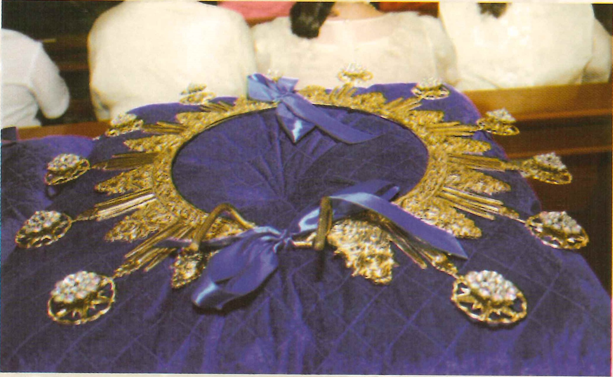 Crowns (1)